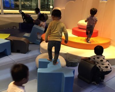 3歳で30回以上のフライト経験！子連れで飛行機旅がうまく行くコツ
