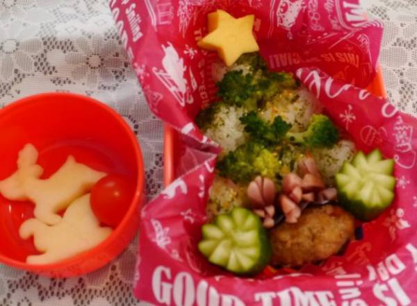 クリスマスツリーのお弁当はおにぎりベースで簡単☆
