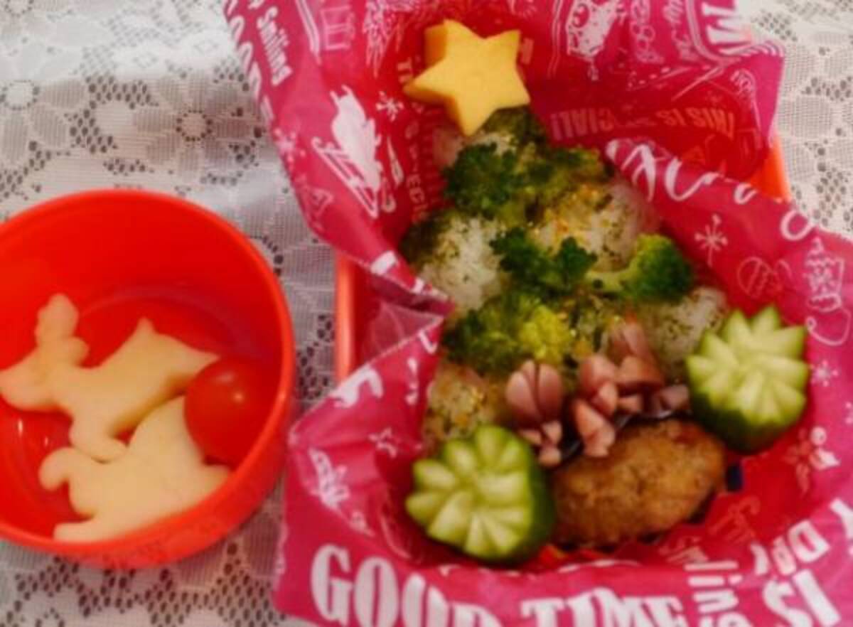 クリスマスツリーのお弁当はおにぎりベースで簡単 19年12月3日 ウーマンエキサイト 1 2 クリスマスツリーのお弁当はおにぎりベースで簡単 19年12月3日 ウーマンエキサイト 1 2