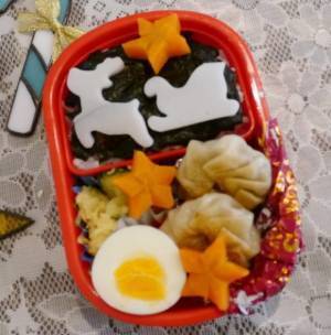 クリスマスツリーのお弁当はおにぎりベースで簡単☆