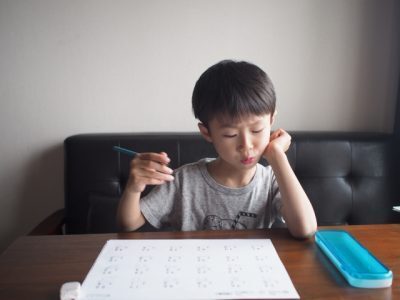 うちの子45分間机の前に座っていられるか不安…入学前に練習したこと