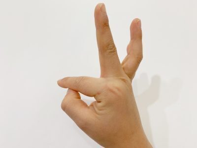 意外とできてない！正しい鉛筆の持ち方はOKサインで