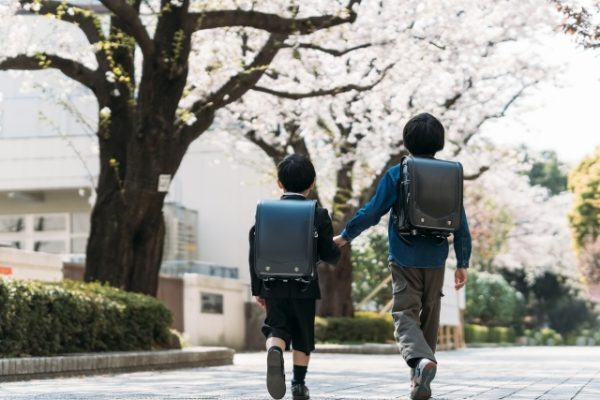 不安！小学校へひとりで登下校…子どもと1か月かけて準備したこと