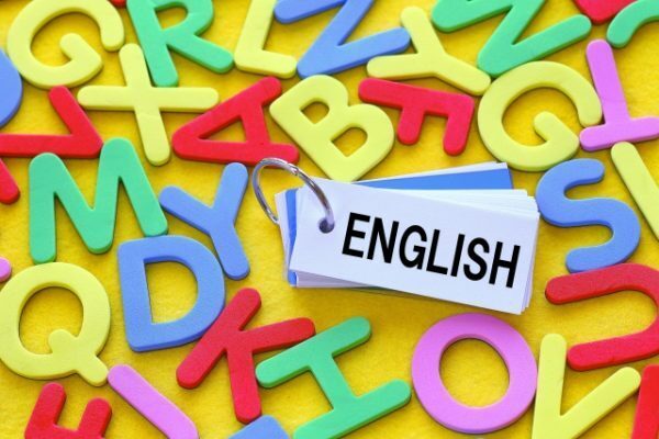 もっと早くやらせておけば！未就学児でも早すぎない英語学習法