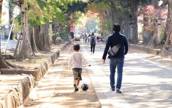 平日ほとんどいないのに2人の息子から夫が溺愛されるワケ
