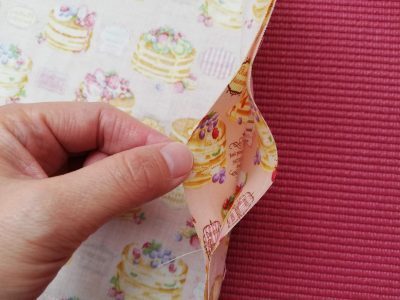 直線縫いだけで簡単！給食用ランチョンマットの作り方