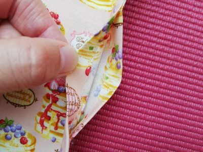 直線縫いだけで簡単！給食用ランチョンマットの作り方