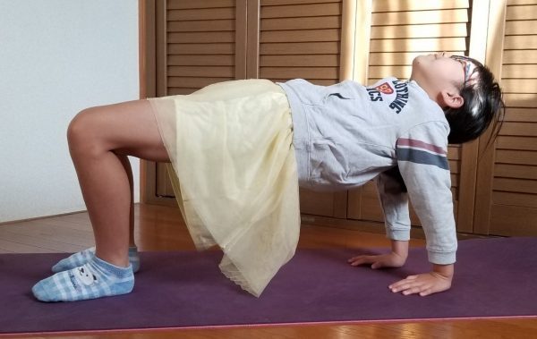 子どもの体幹を鍛えたい！今すぐ親子でできるキッズヨガ
