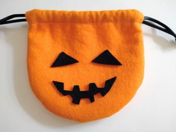 すぐできる！ハロウィーン用かわいいキャンディバッグの作り方