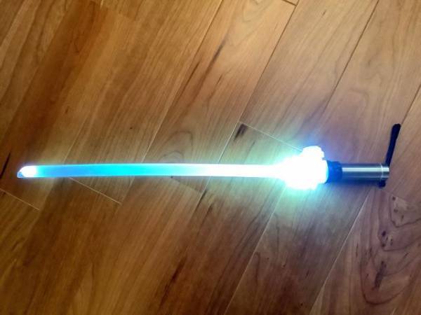 コレほしい～！「光る剣」が100均アイテムですぐできる！