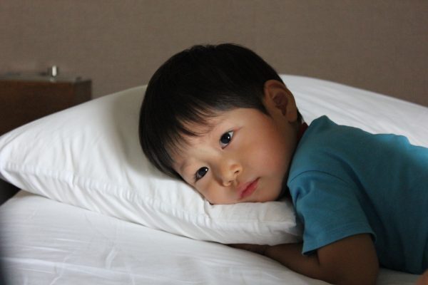 「おなか痛い」は傷つきのサイン!?悩みがちな子に今すぐやってほしいこと