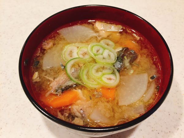 みそ汁にサバ缶？トマトジュース？新しい味がヤミツキに