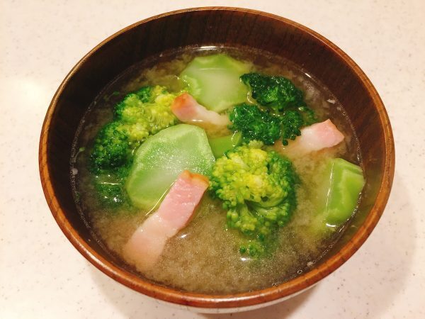 みそ汁にサバ缶？トマトジュース？新しい味がヤミツキに