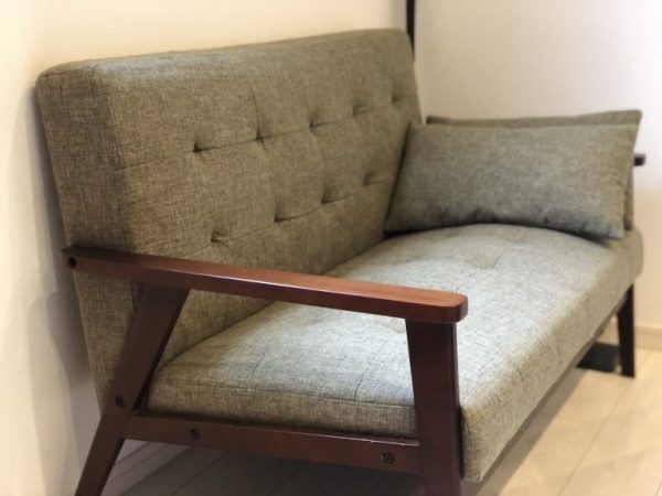 1歳の息子がソファから落ちた！乳児がいるリビングの作り方