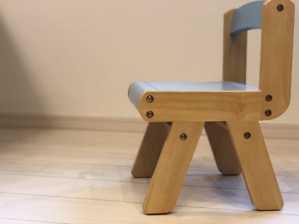 1歳の息子がソファから落ちた！乳児がいるリビングの作り方