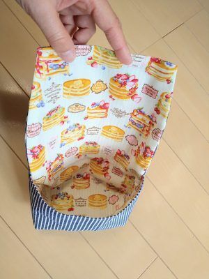 【入園グッズ】巾着型とマジックテープ、2種類のお弁当袋の作り方
