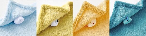 かわいすぎ！　「毛布にくるまって眠るサンリオキャラクターのハンカチ」がフェリシモから新登場