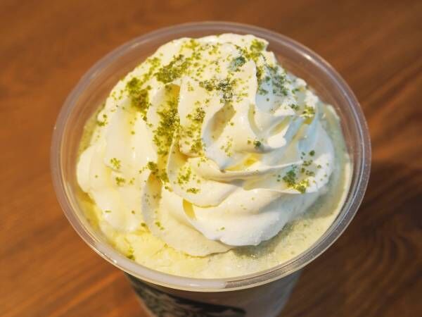 スタバ新作は待望のピスタチオ！　「メルティホワイト ピスタチオ フラペチーノ」ってどんな味？