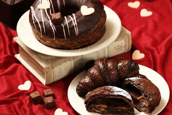 チョコづくしで幸せ……!!!　ハートブレッドアンティーク、バレンタイン先駆けのチョコパン5種が新登場