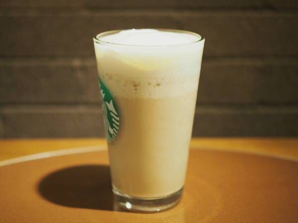 スタバ「オペラ フラペチーノ」が今年も帰ってきた！  新登場“ホワイト オペラ”の味わいは？