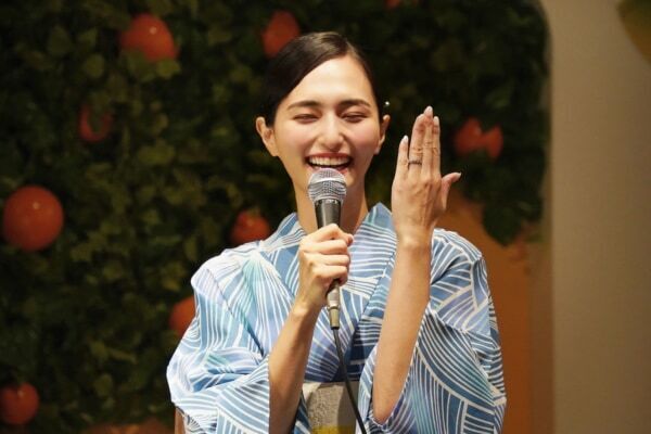 「歩くって良いことしか無い」Lypo-Cイベントに山賀琴子が登場！　美容の秘訣について語る