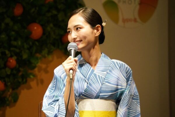 「歩くって良いことしか無い」Lypo-Cイベントに山賀琴子が登場！　美容の秘訣について語る