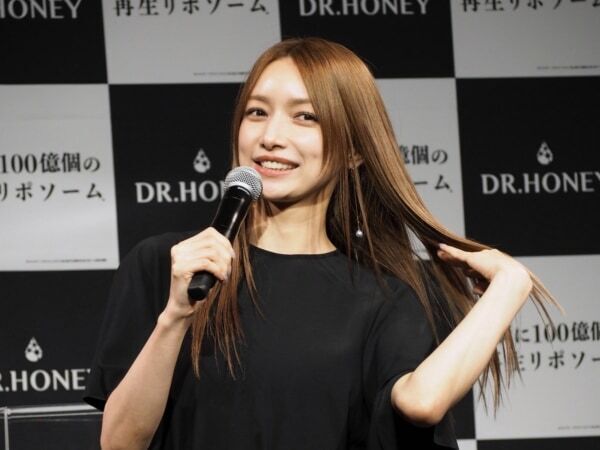 エクソソームとNMNを配合した新ヘアケアブランド「DR.HONEY」誕生。 後藤真希、ヘアケアのこだわりは？