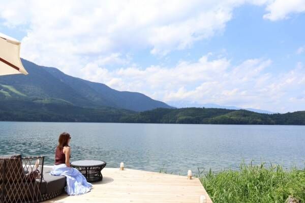 夏の終わりはここで決まり！　白馬エリアにオープンしたカフェ「ao LAKESIDE CAFÉ」が絶好の癒やしスポットだった