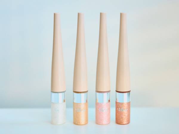 大人でも怖くない！　ホリデーシーズンにぴったりなグリッターメイクのコツをプロに聞いてみた