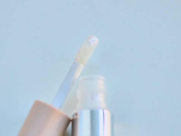 大人でも怖くない！　ホリデーシーズンにぴったりなグリッターメイクのコツをプロに聞いてみた