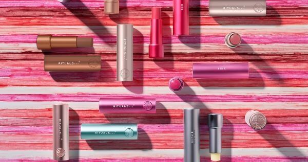 ナチュラルメイクにも。天然由来成分90％のリチュアルズ「リップバーム」が登場