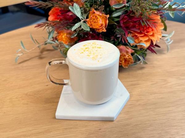 スタバから豪褒美フラペチーノが登場！　アールグレイと花々の華やかな香りに癒やされる「ロイヤル アール グレイ ブーケ フラペチーノ」