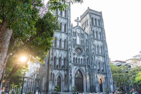 今年の初海外は「ベトナム＆カンボジア」がおすすめ！　フォトジェニックな“線香村”も注目