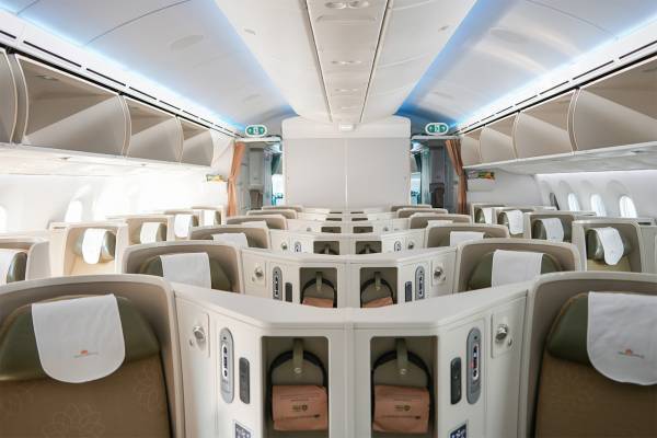 今年の初海外は「ベトナム＆カンボジア」がおすすめ！　フォトジェニックな“線香村”も注目