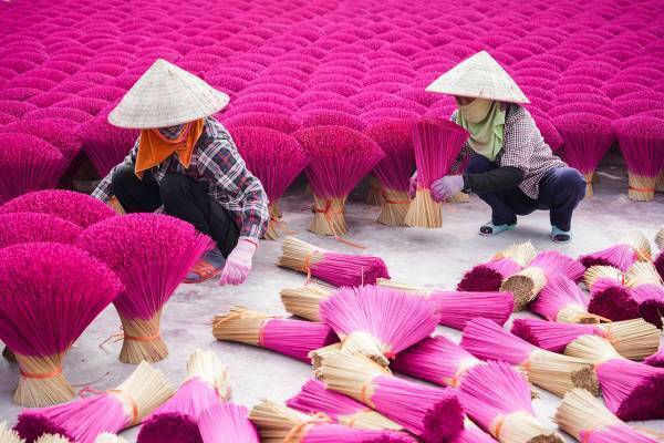 今年の初海外は「ベトナム＆カンボジア」がおすすめ！　フォトジェニックな“線香村”も注目