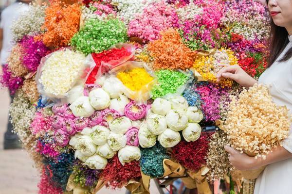 今年の初海外は「ベトナム＆カンボジア」がおすすめ！　フォトジェニックな“線香村”も注目