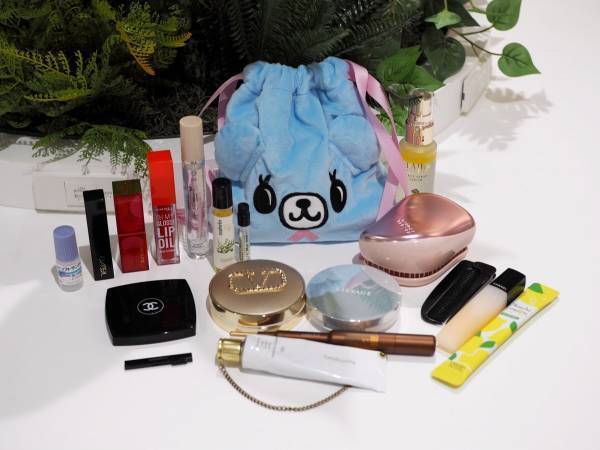 新年はポーチの中身もアップデート！　アラサーコスメオタクが持ち歩く通勤用ポーチ2025年版