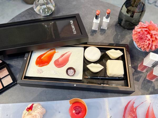 シュウ ウエムラの春コレクションがアフタヌーンティーに！ キンプトン新宿東京コラボで春を先取り