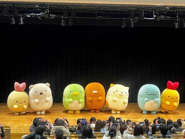 難問続出!?　すみっコたちも登場、「すみっコぐらし検定 2025」イベントレポート