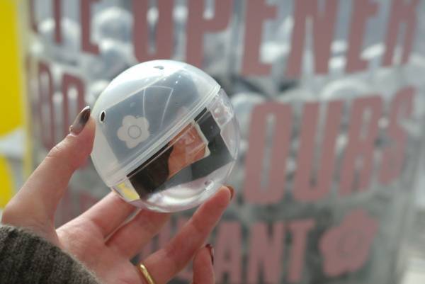 マリークワント新「アイオープナー」を先行販売！　カプセルくじやパレットのデコレーションも楽しめるポップアップイベントを開催