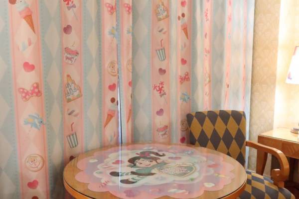 かわいすぎる空間にうっとり。「ヴァネロペのスウィーツ・ポップ・ワールド」に浸れるスペシャルルームとAR体験が登場！