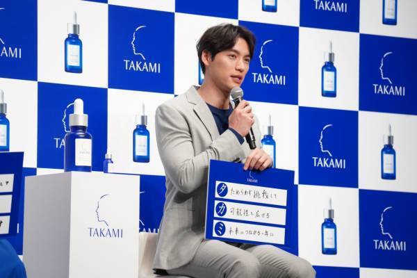 松岡茉優の透明感の秘訣は？　「タカミスキンピール」20周年記念CMに小池栄子・福士蒼汰・松岡茉優が登場