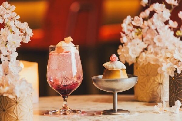 桜のクリームソーダ＆プリンが登場。OMO5東京五反田で「桜ゆらり 夜の喫茶」開催