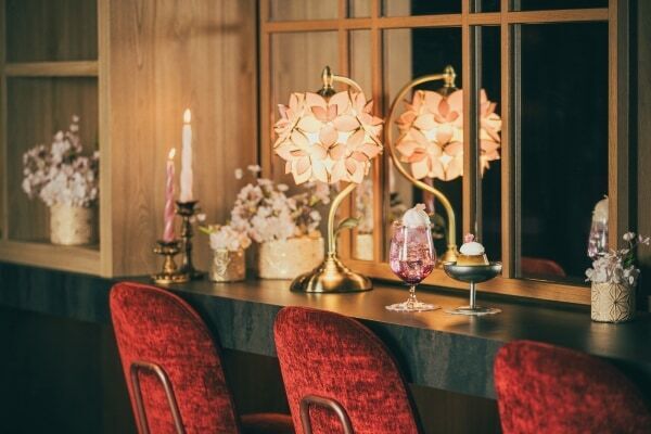 桜のクリームソーダ＆プリンが登場。OMO5東京五反田で「桜ゆらり 夜の喫茶」開催