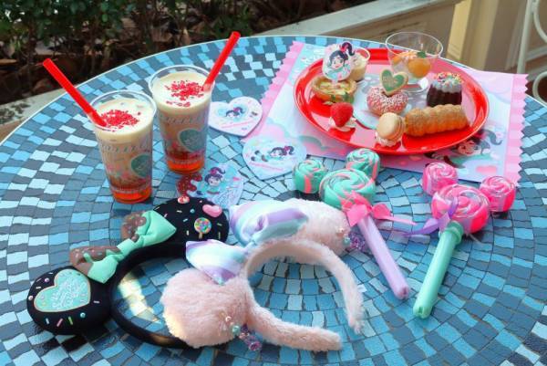 ディズニー・パルパルーザ第3弾が開催中！　大人も楽しめる「ヴァネロぺのスウィーツ・ポップ・ワールド」の魅力