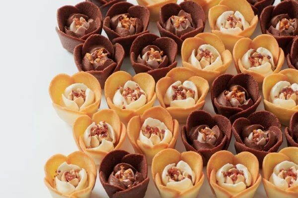 極厚バターサンドも登場。スイーツの花屋「TOKYOチューリップローズ」がリニューアル