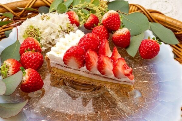 いちごタルトのお祭り⁉　キルフェボン「2025 VERY STRAWBERRY」を開催