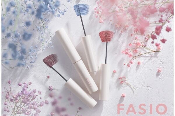 今田美桜が春色カスミソウに囲まれる。ファシオ、新ビジュアルを公開