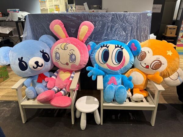 ウチらの平成が帰ってきた!?　 ルミネエスト新宿にオープンした「ナルミヤキャラクターズカフェ」がアツすぎた