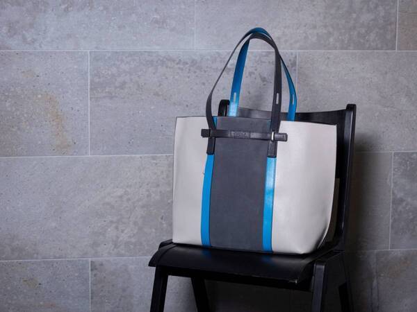 【バッグの中身】自分らしさを見つけたひとり起業家のお仕事バッグ